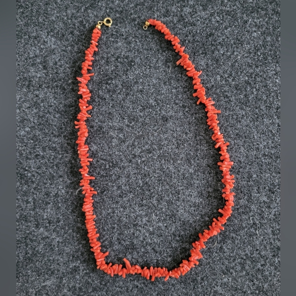 WOMENS ANTIQUE RED CORAL BEADS 20 IN NECKLACE FROM EUROPE - Picture 1 of 1